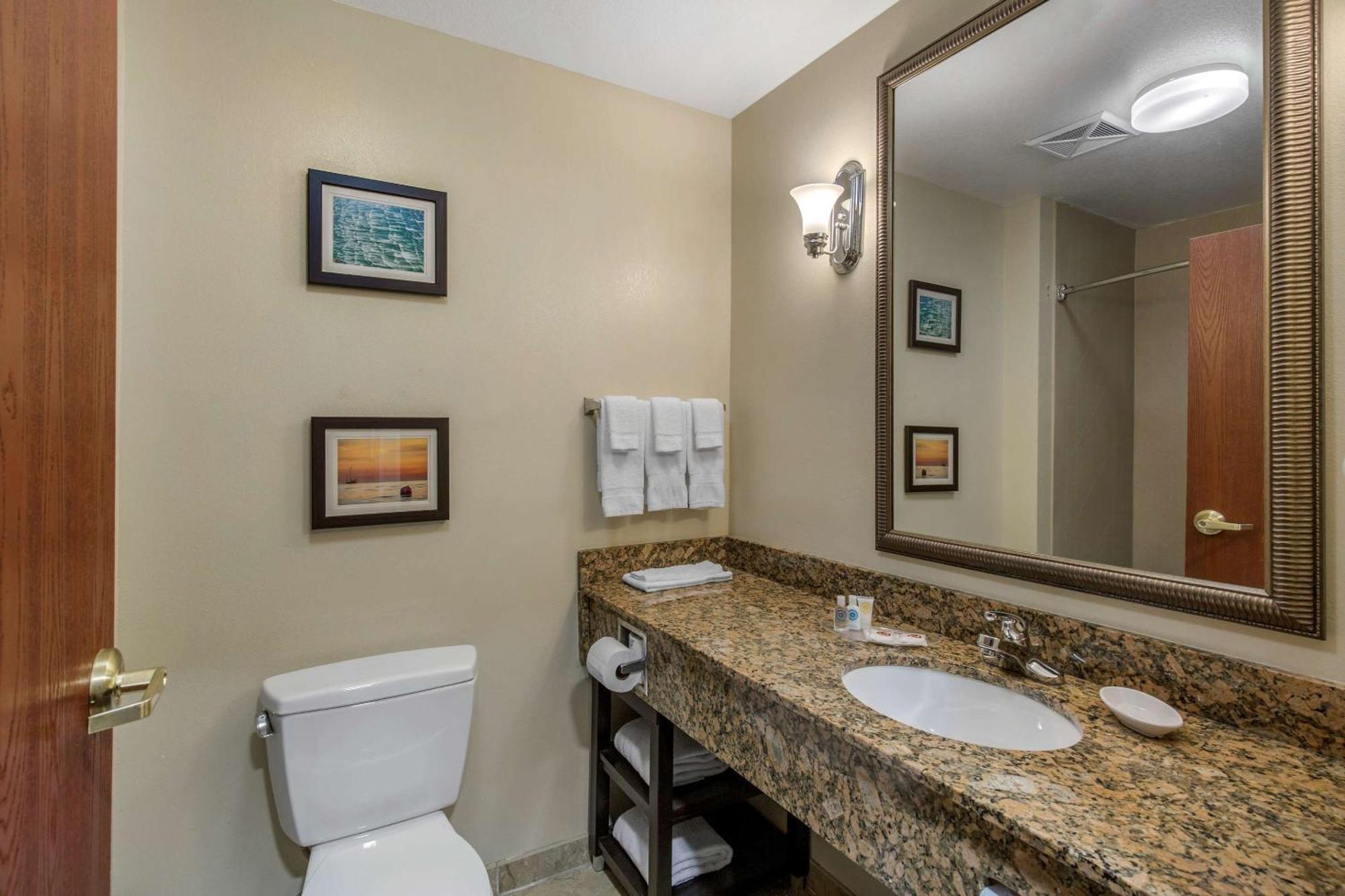 Comfort Suites Seaford Esterno foto